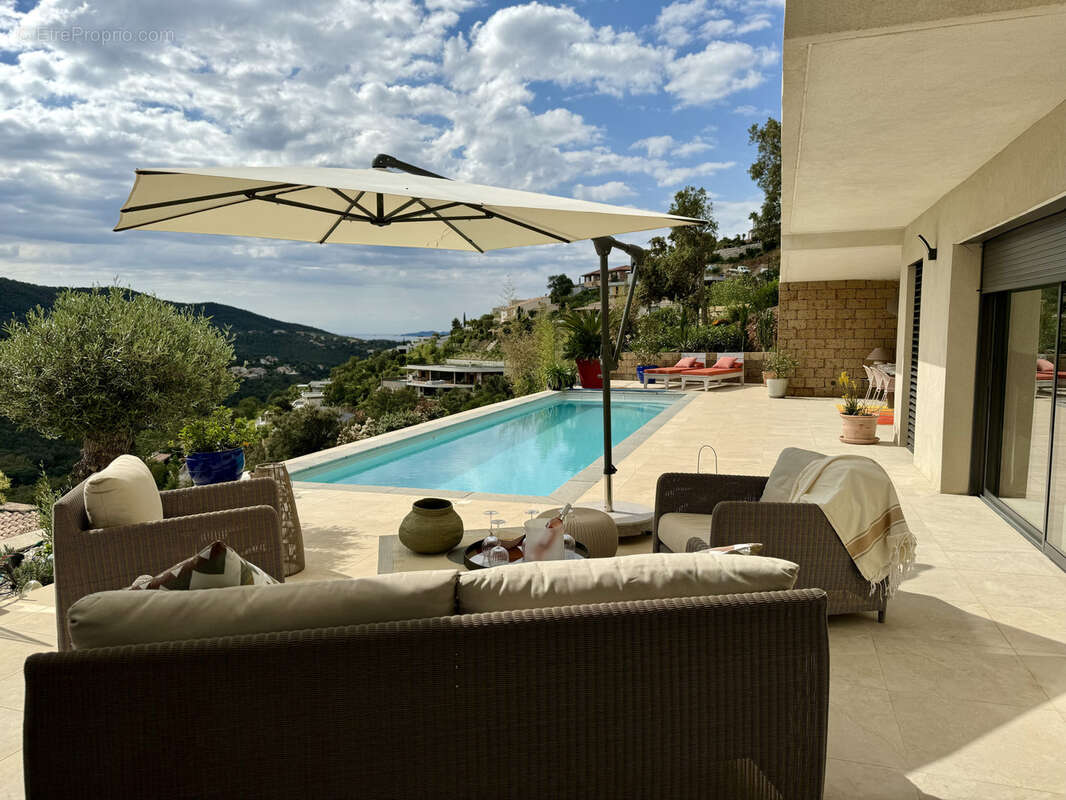Maison à LA LONDE-LES-MAURES