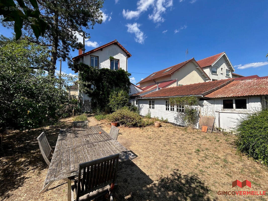 Maison 4 pièces 60 m² · à Poissy · 60 m² · 325 000 €