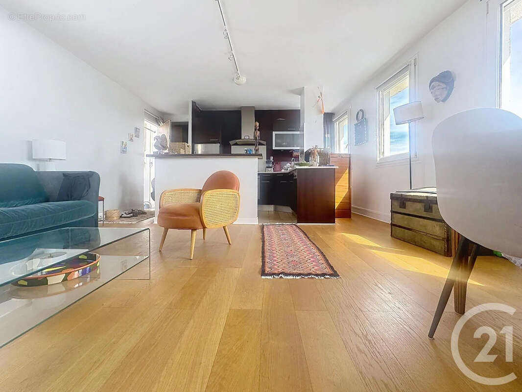 Appartement à PARIS-20E