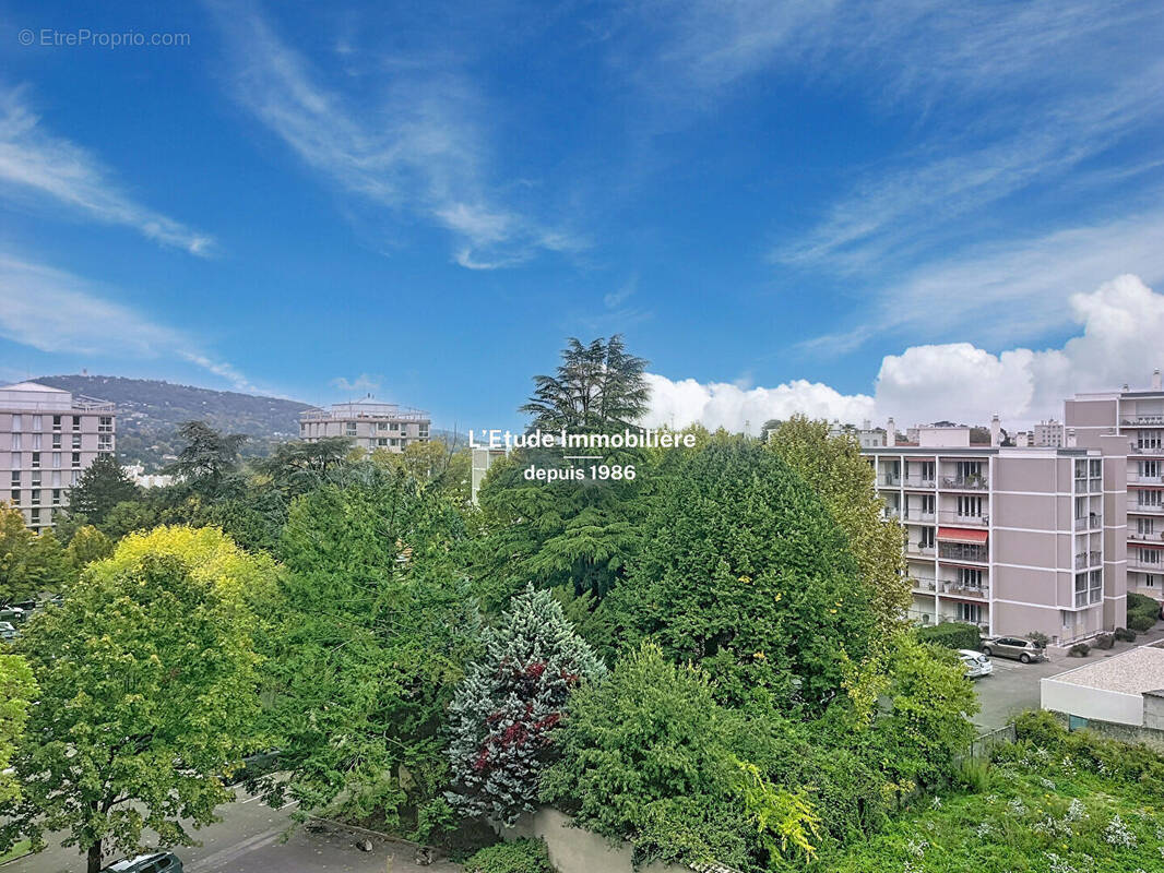 Appartement à CALUIRE-ET-CUIRE