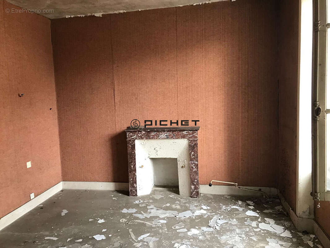 Appartement à UZERCHE