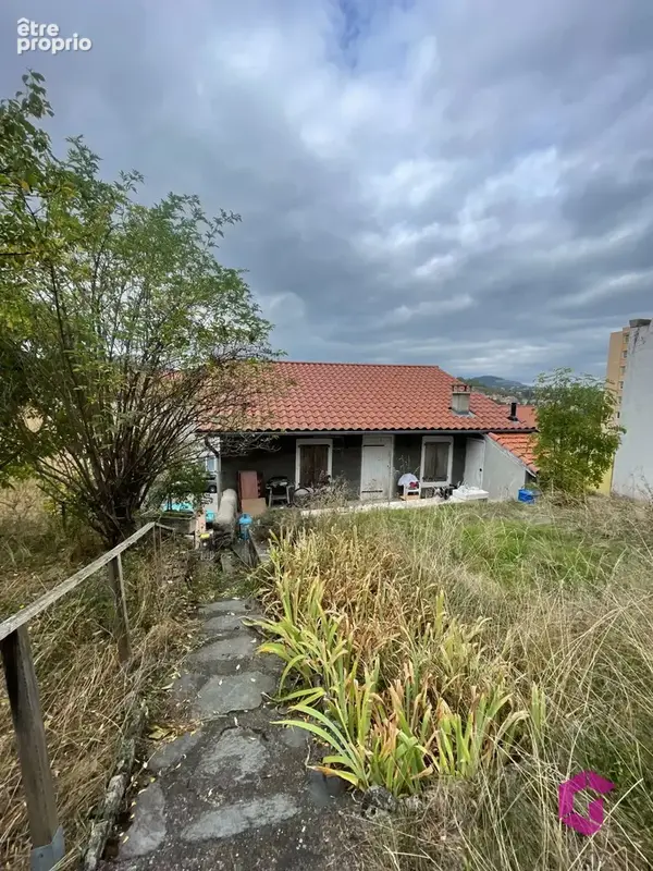 Maison à potentiel, avec Extérieur et Garage au PUY EN VELAY - photo 3