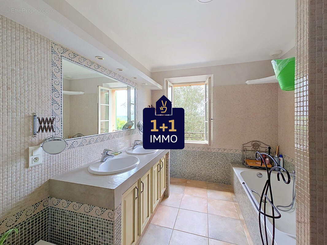 Maison 214 m² à Montauroux  - photo 5