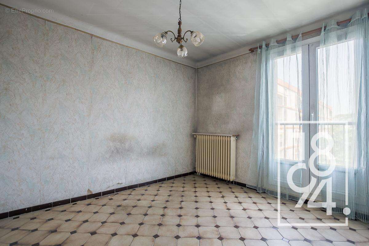 A vendre I Marseille 14e I T4 transformé en T3 de 63m2 - photo 7