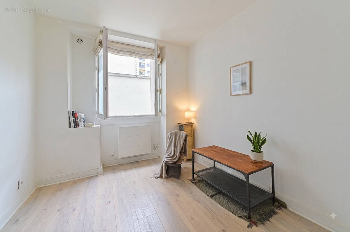 Appartement à PARIS-19E
