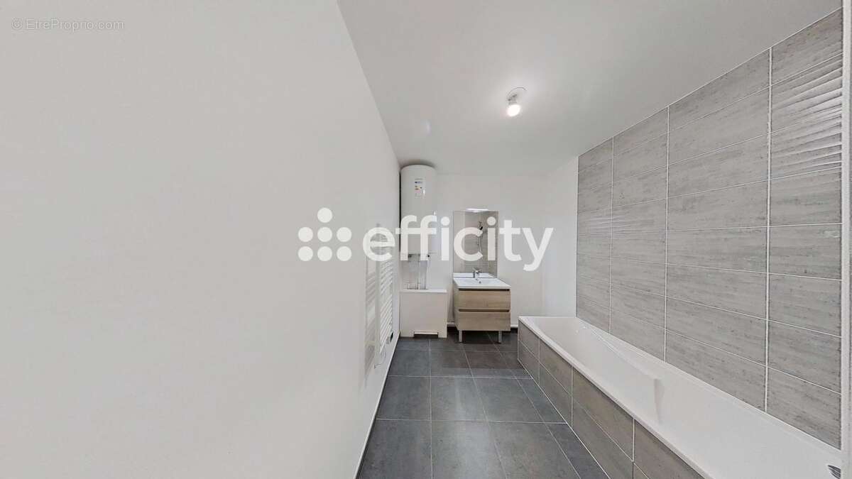 Appartement à LA ROCHE-SUR-FORON