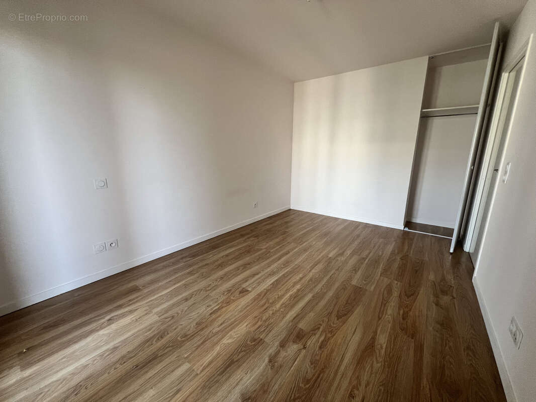 Appartement 2 pièces de 40 m2 avec balcon, parking et cave - photo 7