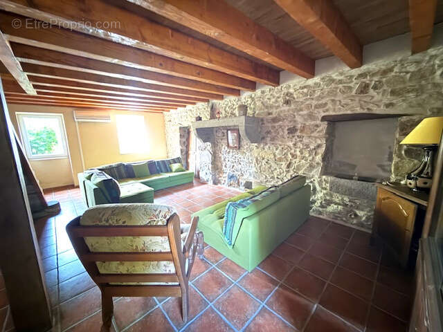 Maison à COMBRONDE