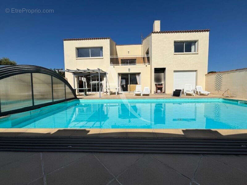 Maison Saint Vincent Sur Jard 9 pièce(s) 204 m2 - photo 3