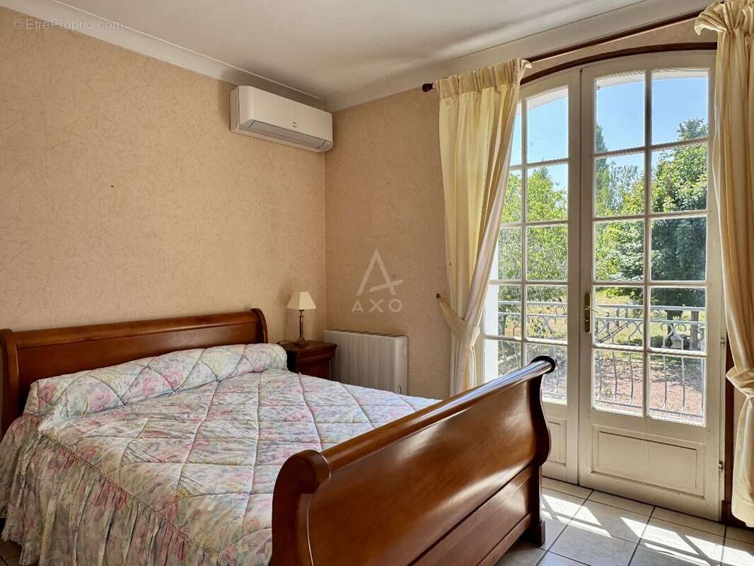 Maison à MAGNAC-SUR-TOUVRE