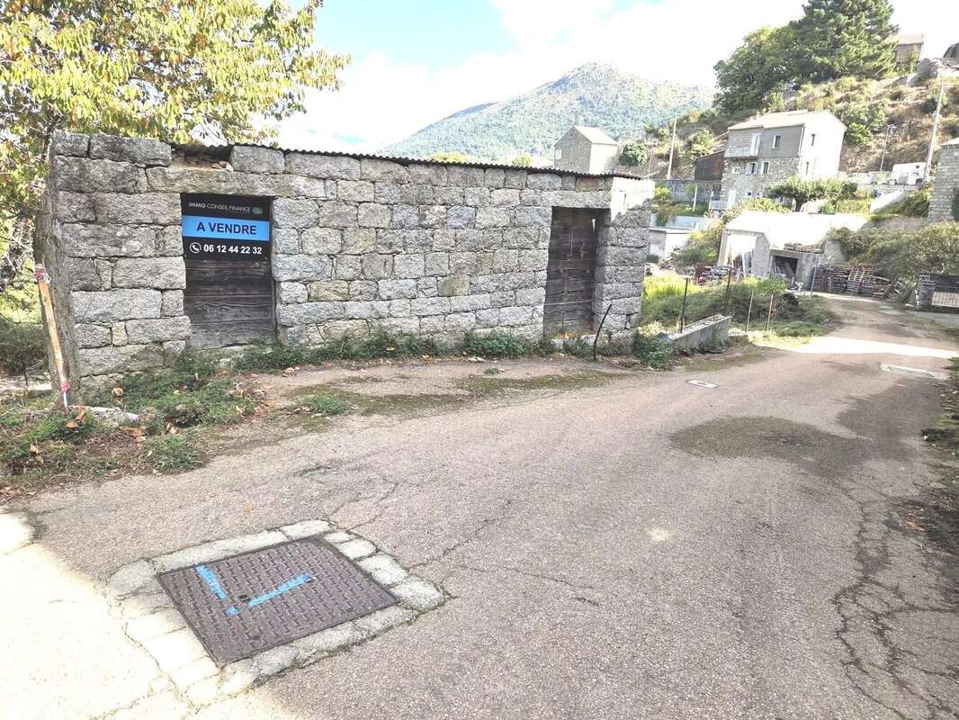 Maison à AULLENE
