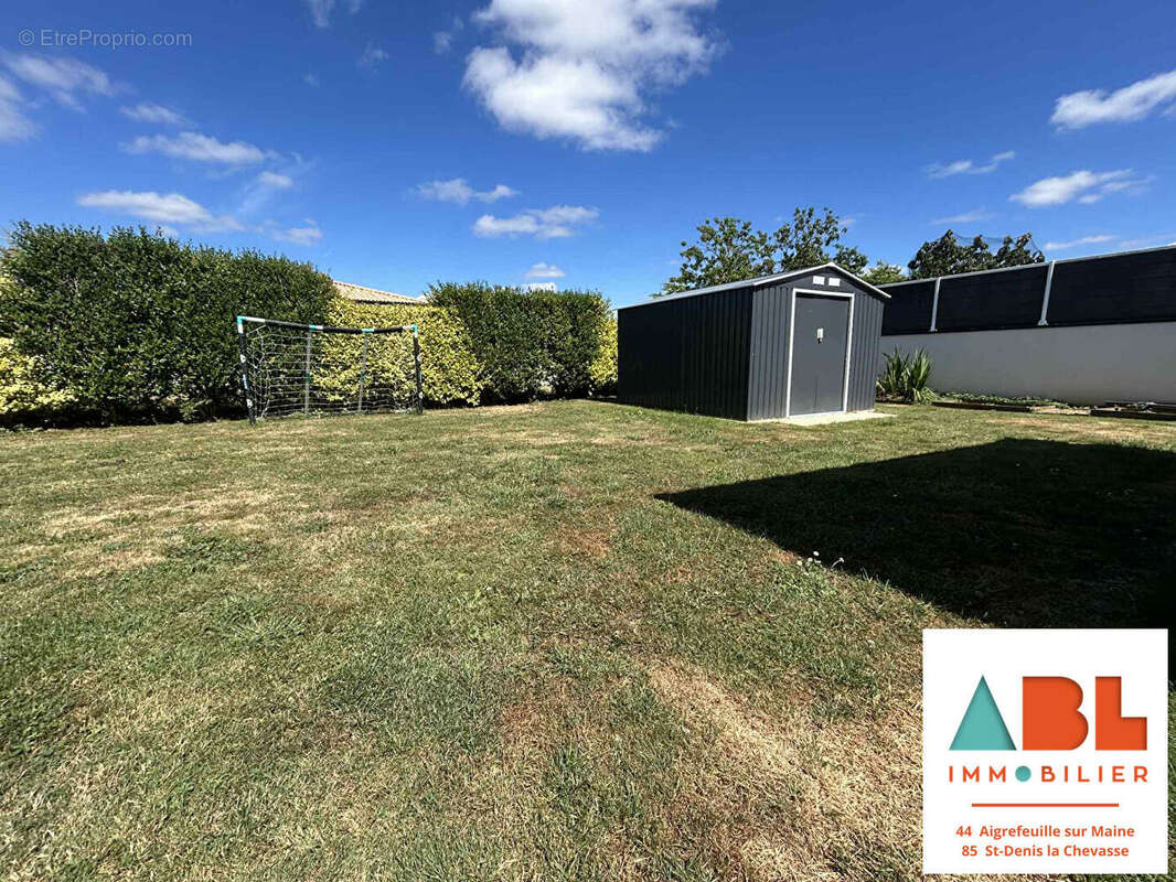 Maison à SAINT-DENIS-LA-CHEVASSE