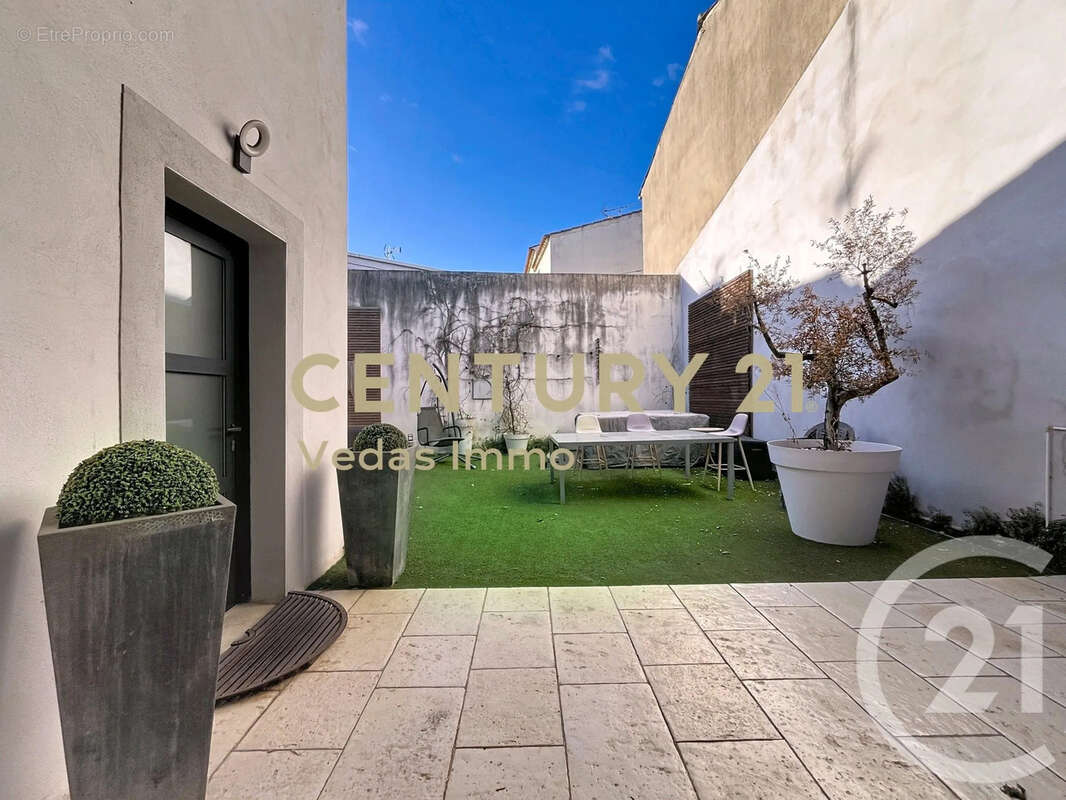 Maison à SAINT-JEAN-DE-VEDAS