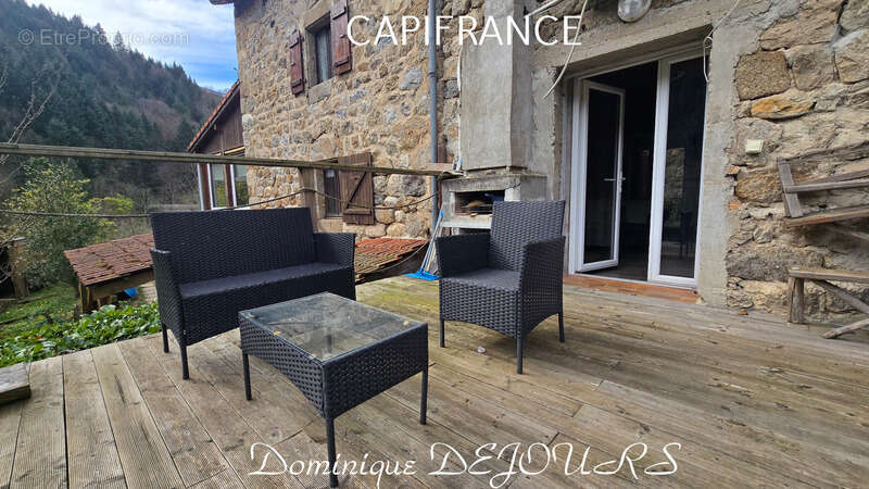 Vallée de l'Eyrieux entre rivière et Dolce Via - Petite maison immédiatement habitable - Vendue meublée - 44m² - Terrasse - photo 2