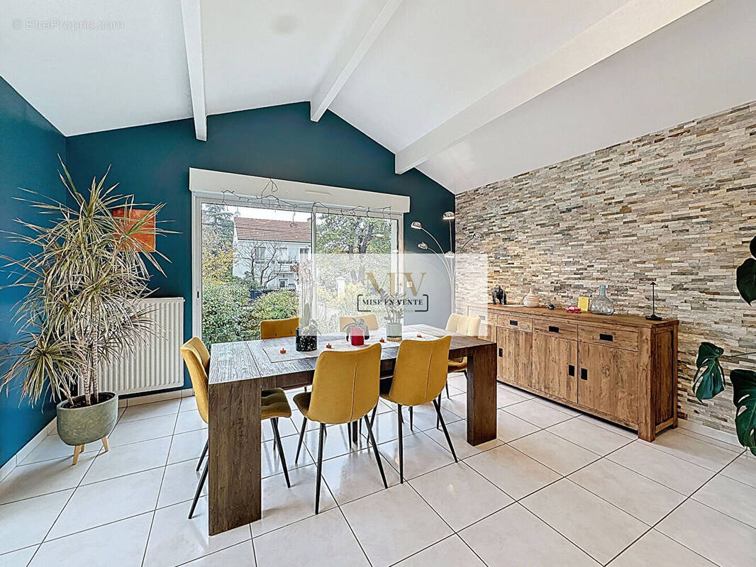 Maison à BRY-SUR-MARNE