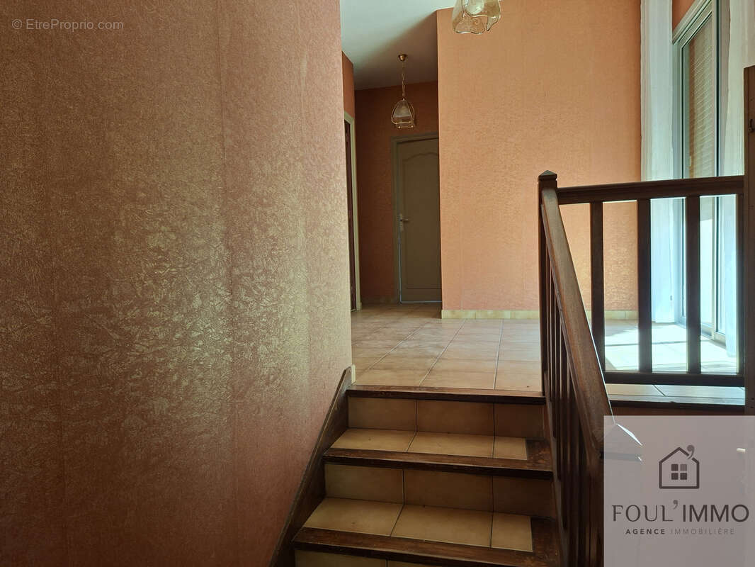 Exclusivite foulayronnes : maison t 5 avec jardin. a rafraichir - photo 5