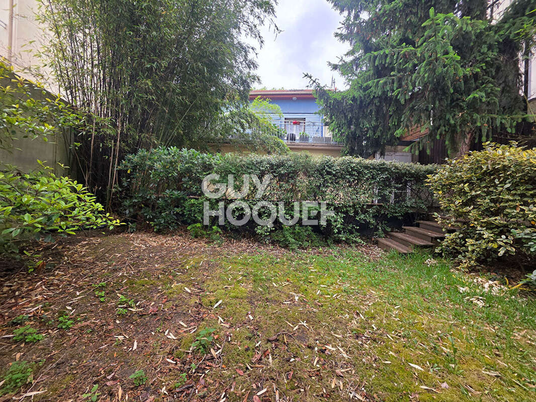 Maison familiale 5 chambres avec jardin - Proche commerces et transports - photo 6