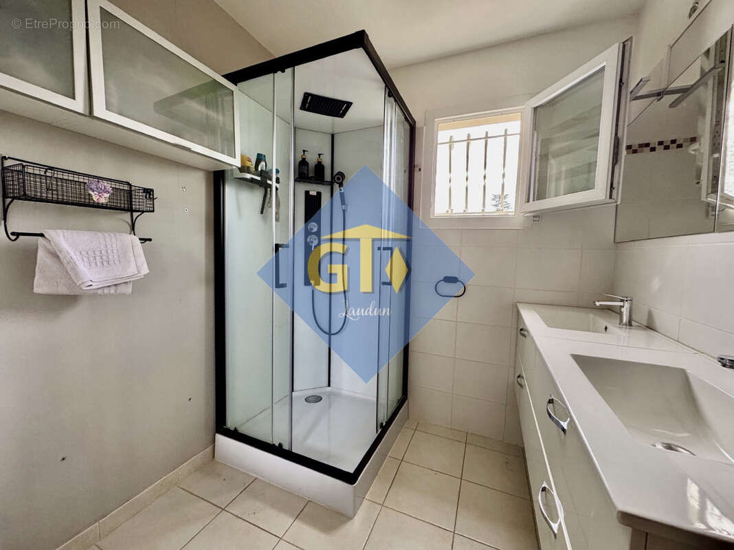 Maison à SAINT-PAUL-LES-FONTS