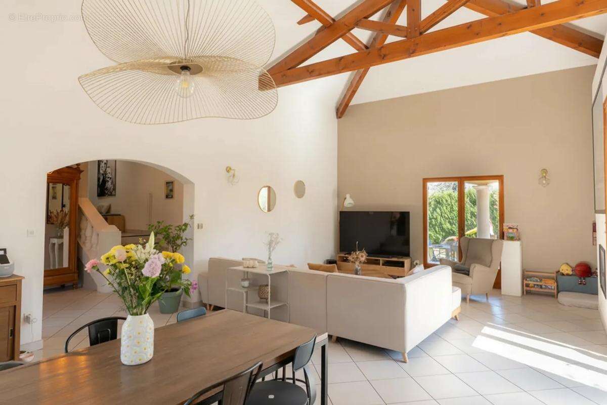 Maison familiale à Ternay, calme et écologique - photo 3