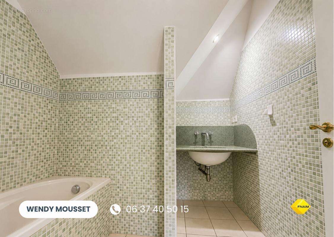 Villa proche d'un Golf  de 285 m² avec sous-sol - Aux portes de Vannes - photo 17