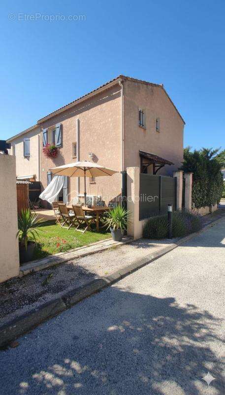 Sanary - maison - double sejour - 3 chambres - photo 2