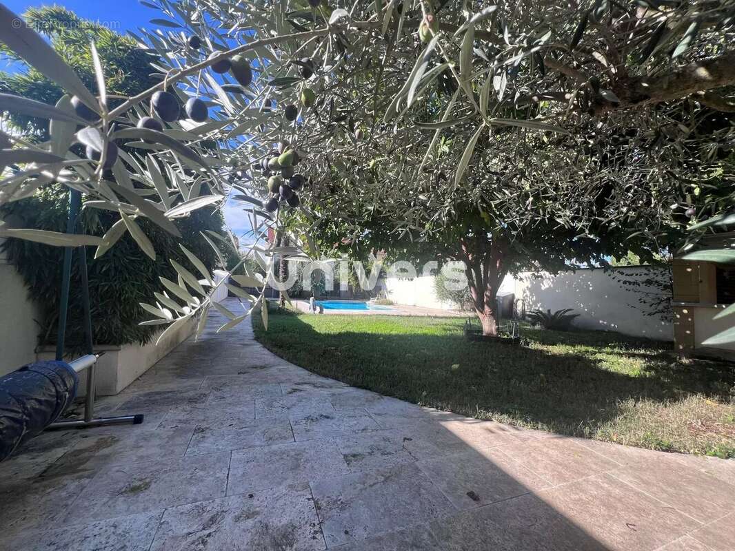 Maison à BOURG-LES-VALENCE