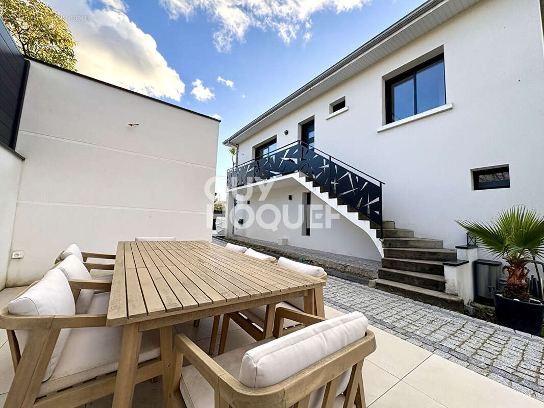 Maison à VILLENAVE-D&#039;ORNON