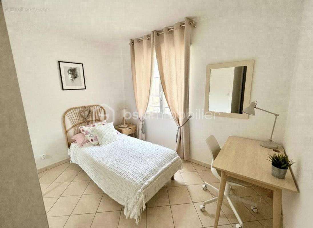 Appartement à LONGPERRIER