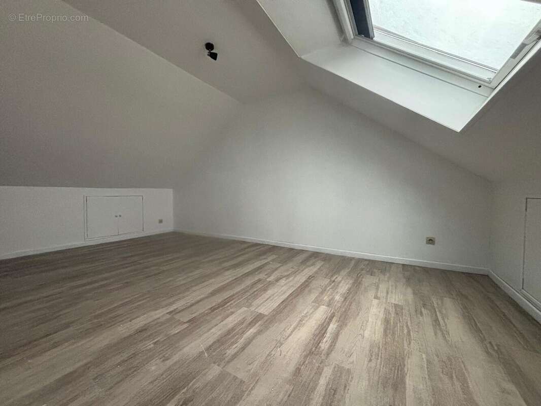 Maison à SAINT-PIERRE-DU-PERRAY