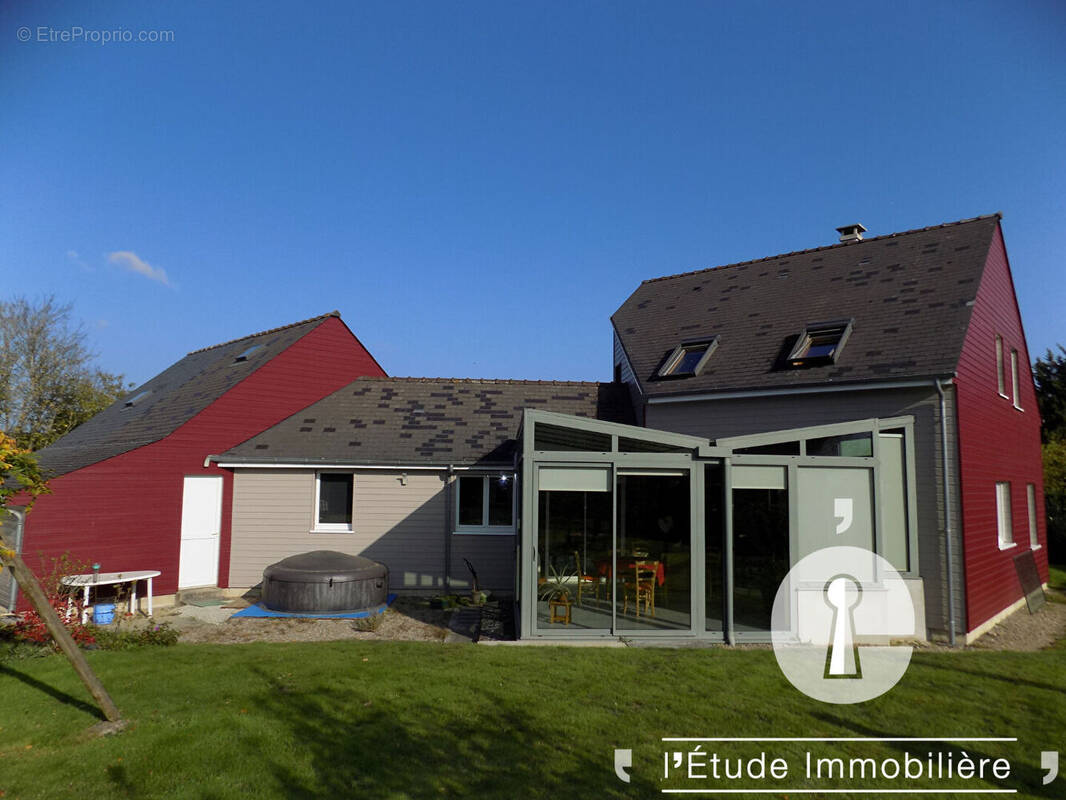 Maison à SAINT-CHARLES-LA-FORET