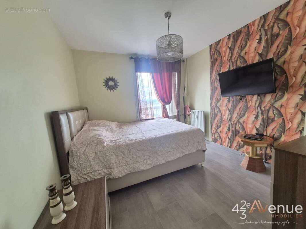 Appartement à SAINT-ETIENNE