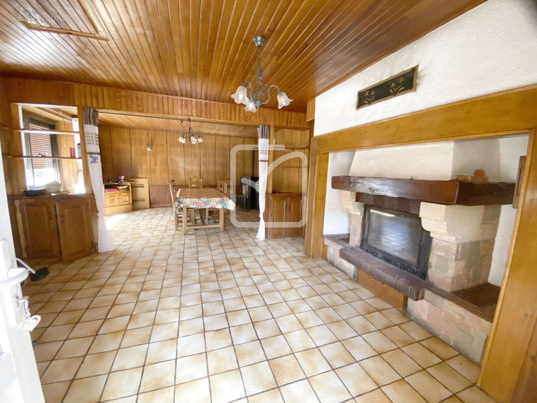 Maison à SAINT-JEAN-LAGINESTE