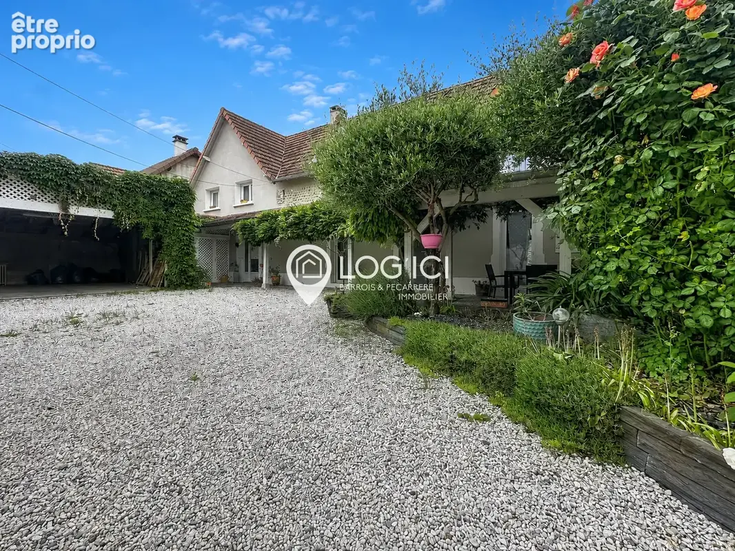 Au cœur du village de Bordères-sur-l’Échez, venez découvrir cette superbe maison bigourdane entièrement rénové - photo 16