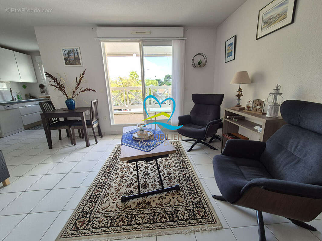 Appartement  3 pièce(s) 64.41 m2 VUE BASSIN - photo 6