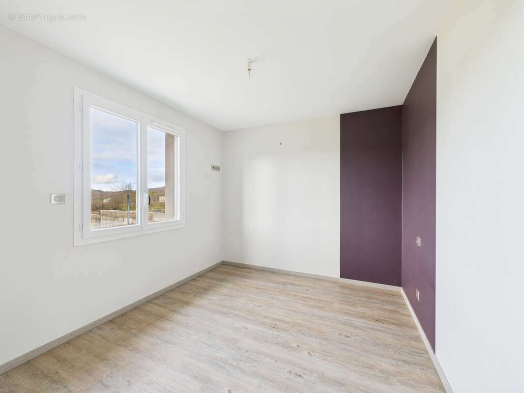 Maison à SAINT-PIERRE-EYNAC