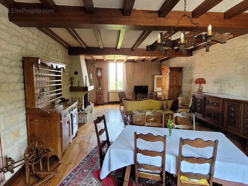 Maison à BORDS