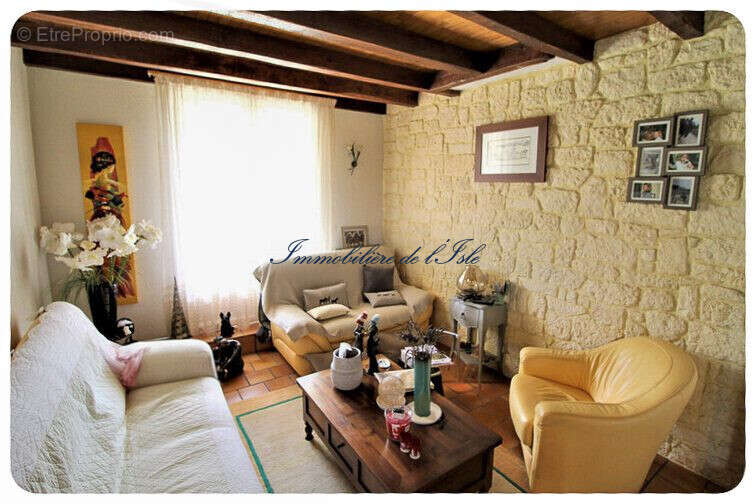 Maison à SAINT-GERMAIN-DU-SALEMBRE