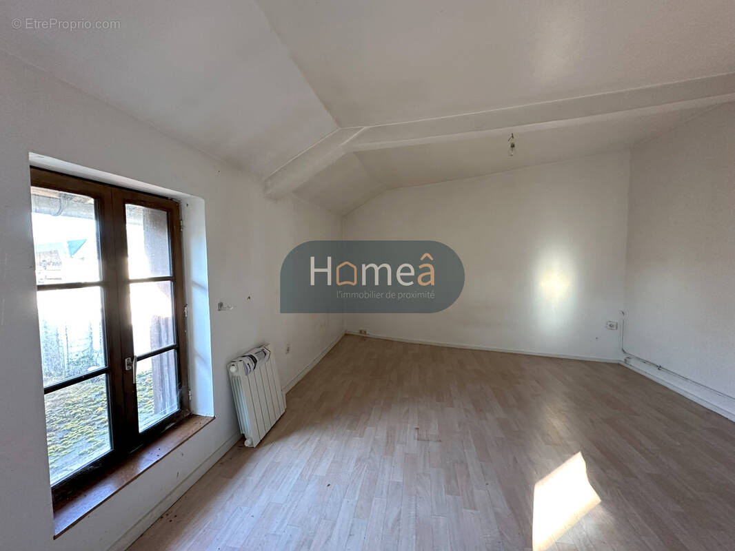 Appartement à CRESSY