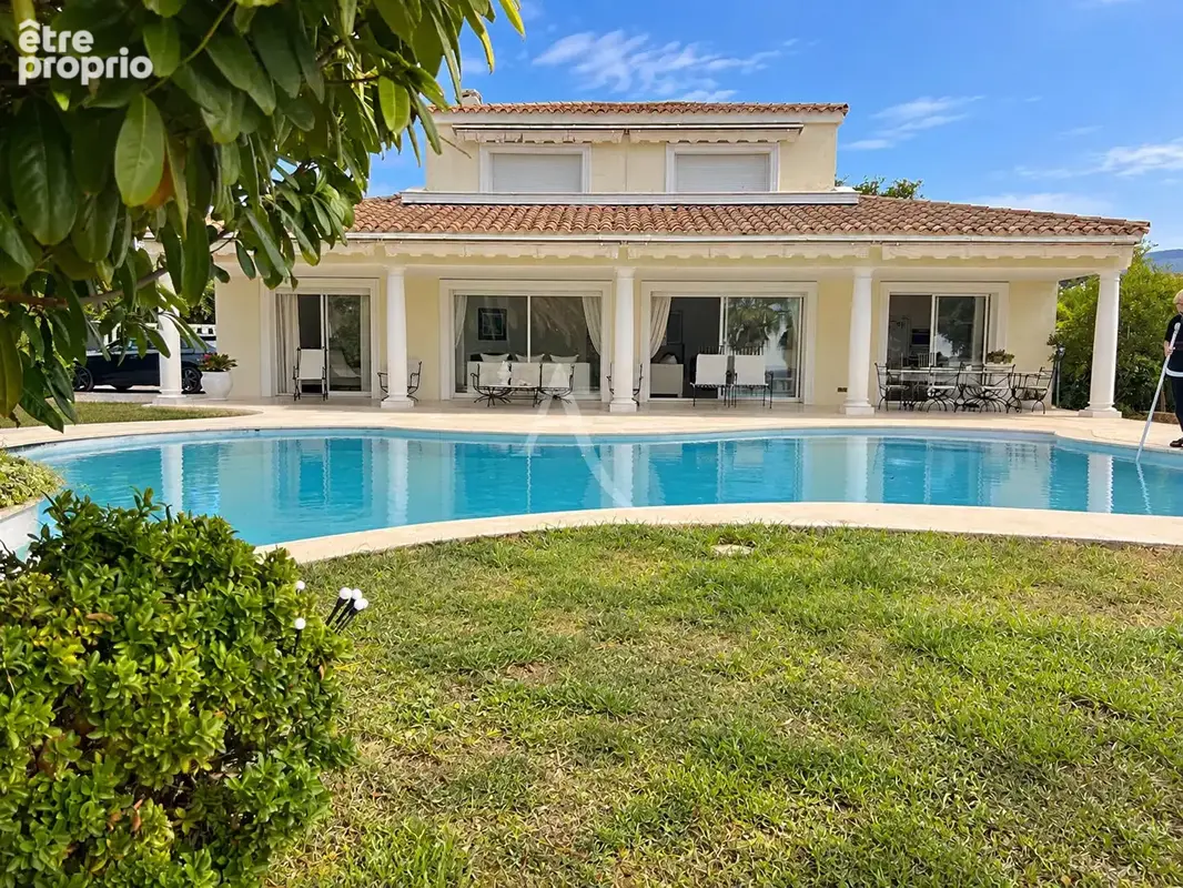 Maison à PEGOMAS
