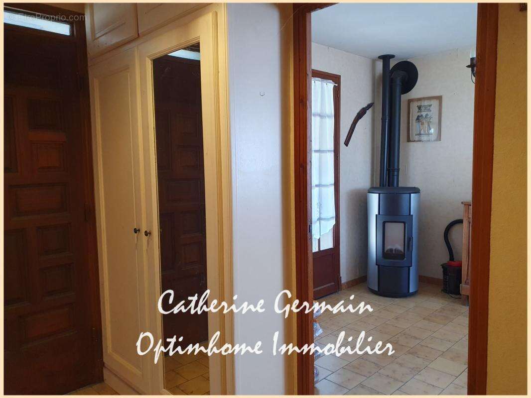A Villalier – A vendre maison 4 chambres avec bureau, jardin, terrasses et garage - photo 16