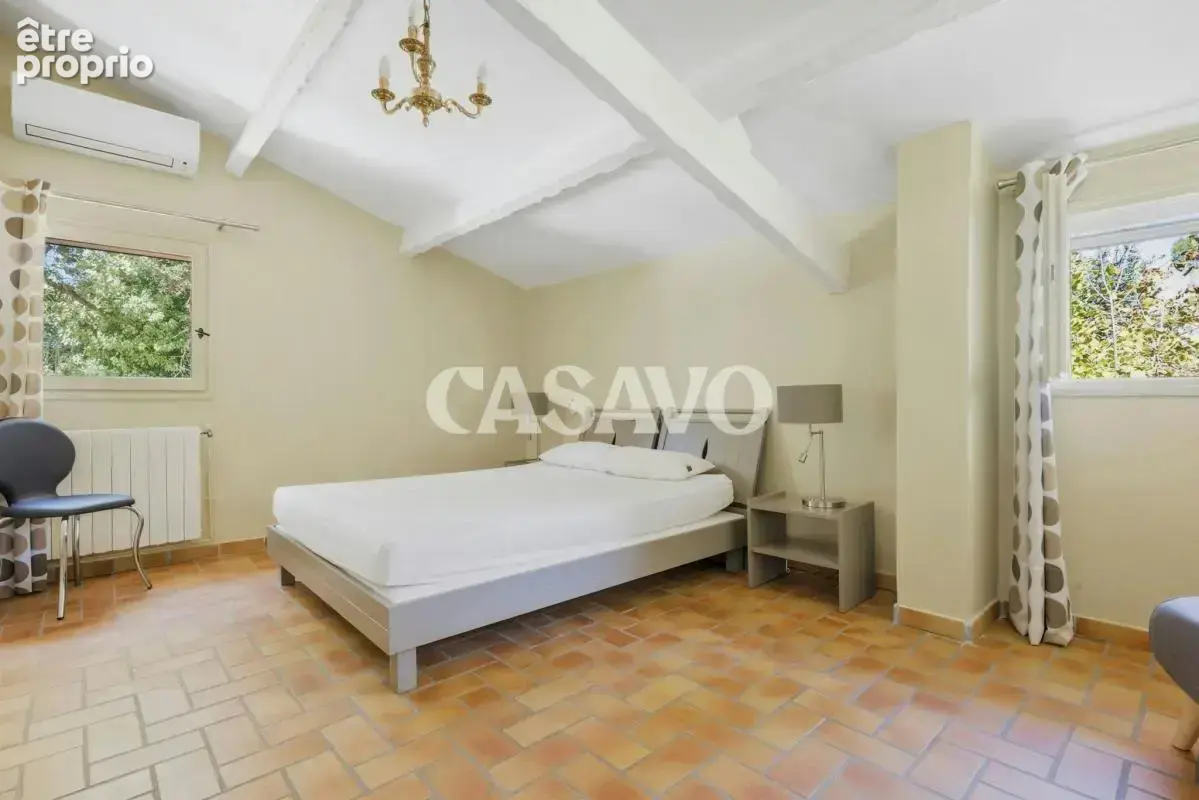 Vente Maison 5 pièces de 203m² - 13760 Saint-Cannat - photo 14