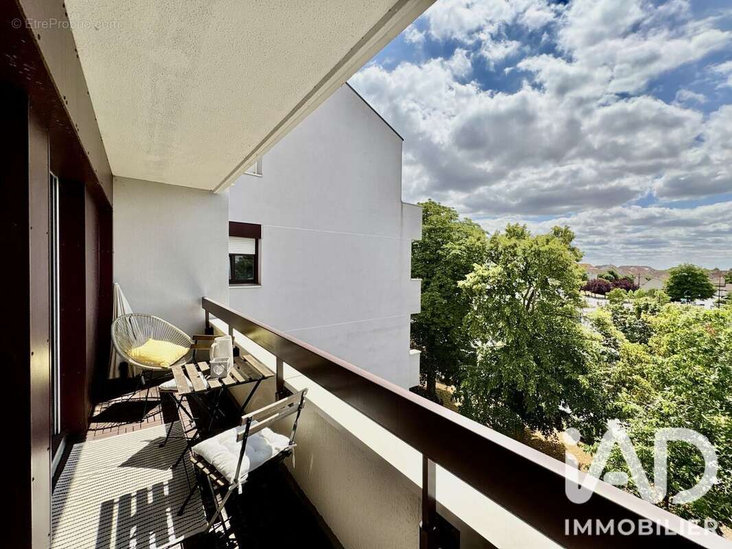 Photo 9 - Appartement à LE COUDRAY-MONTCEAUX