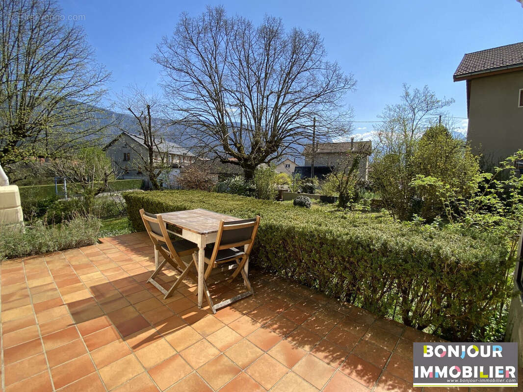 Maison à ENTRE-DEUX-GUIERS