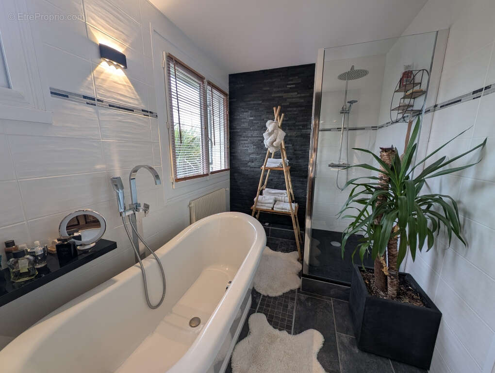 Maison à SAINT-SULPICE-ET-CAMEYRAC