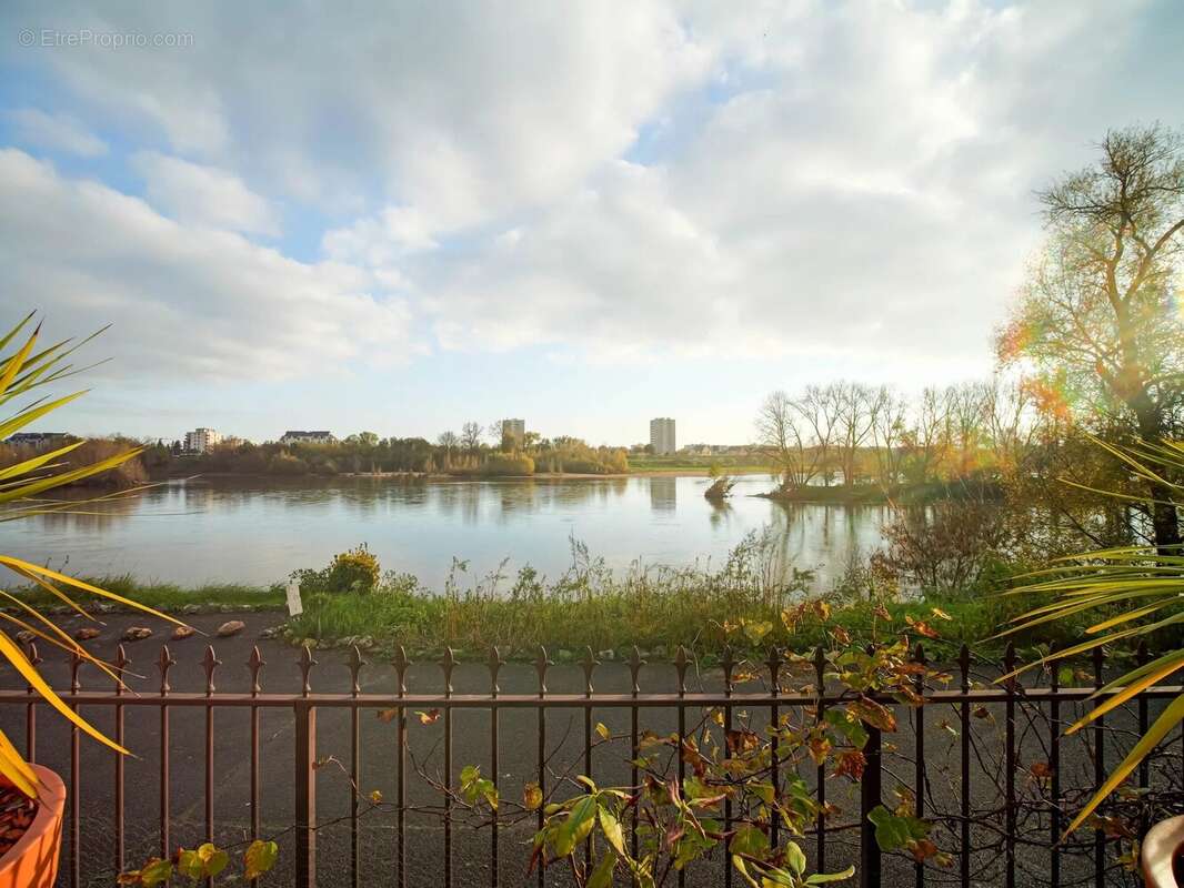 Maison à SAINT-CYR-SUR-LOIRE