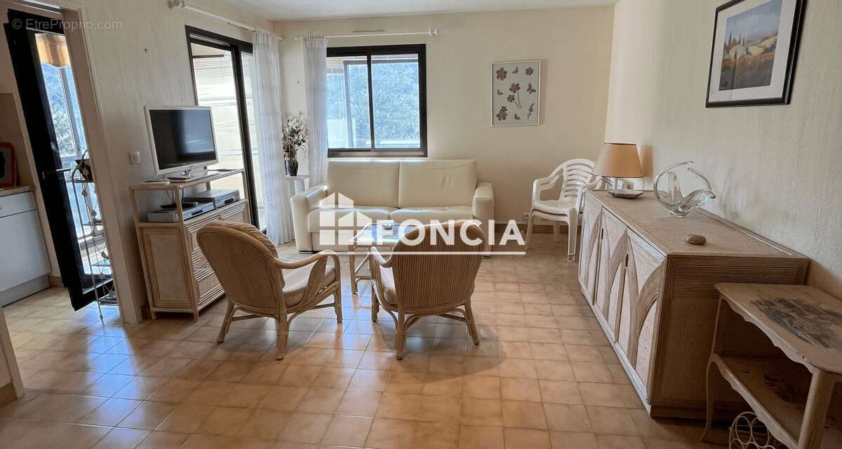 Appartement à MANDELIEU-LA-NAPOULE