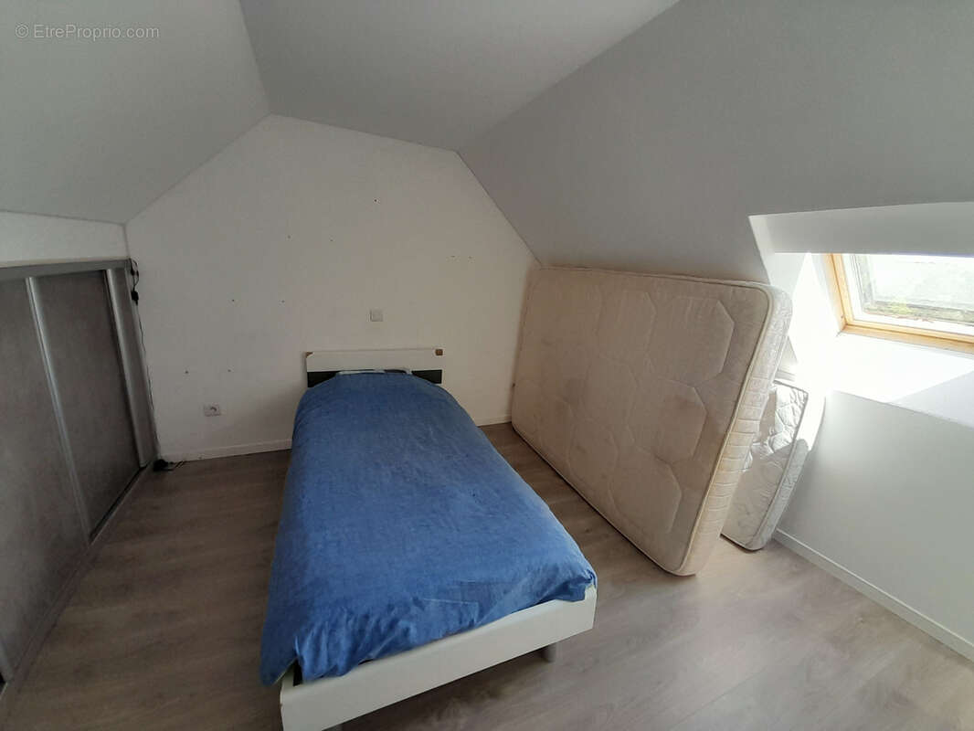 Maison à POUEYFERRE