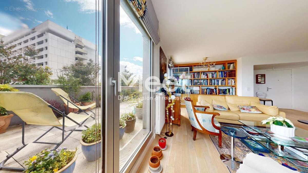 Appartement à PARIS