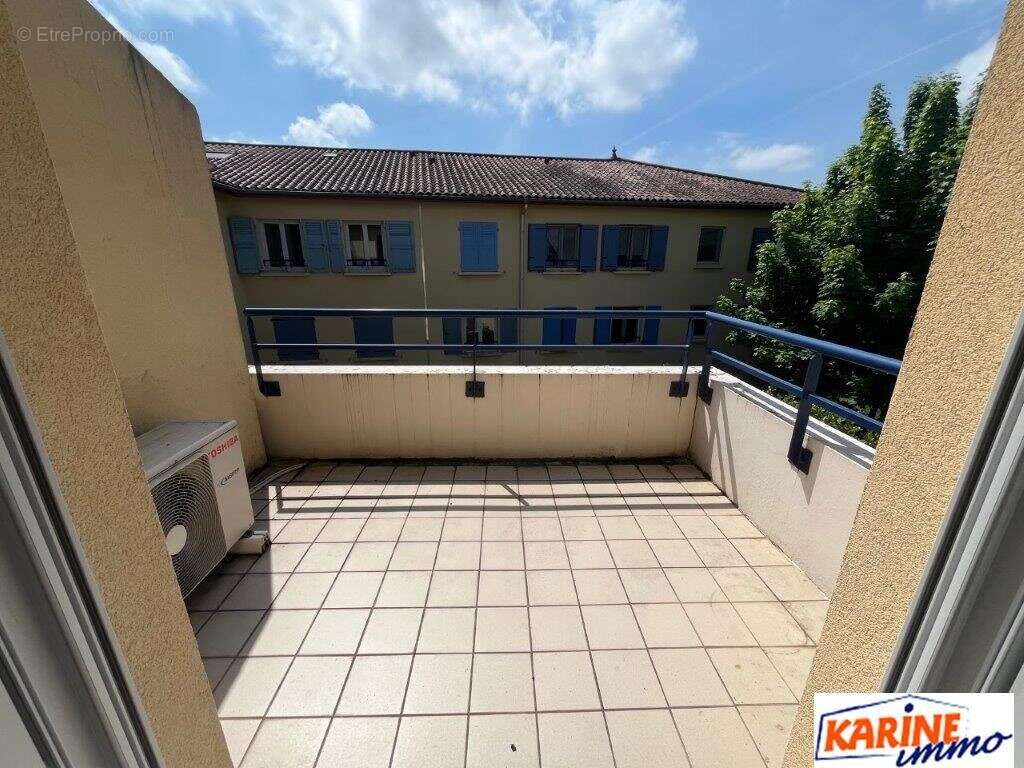 Appartement à SATHONAY-VILLAGE