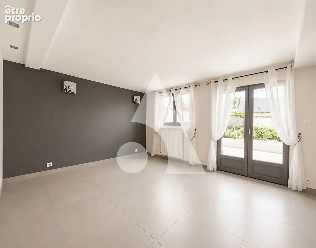 Grande maison a bas prix - rafraîchissement a prévoir - photo 2